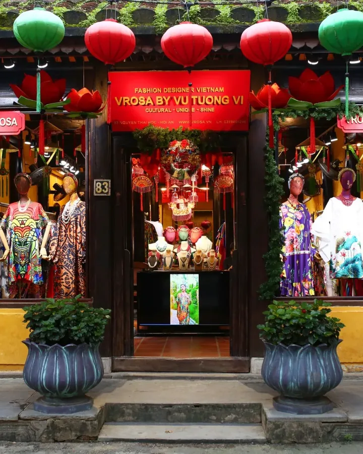 Áo khoác treo tại tiệm